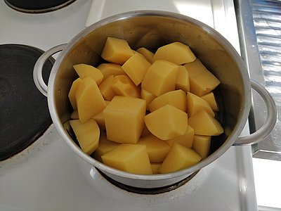 Kartoffeln in einem Topf